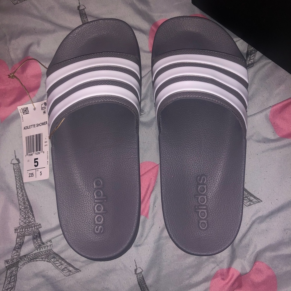 Kids adidas slides